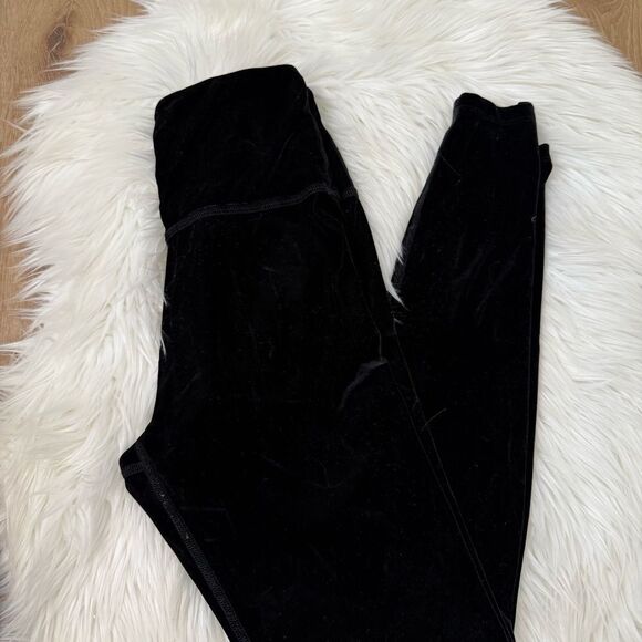 [Beyond Yoga] Black Velvet Leggings - Size Medium - Picture 1 of 3